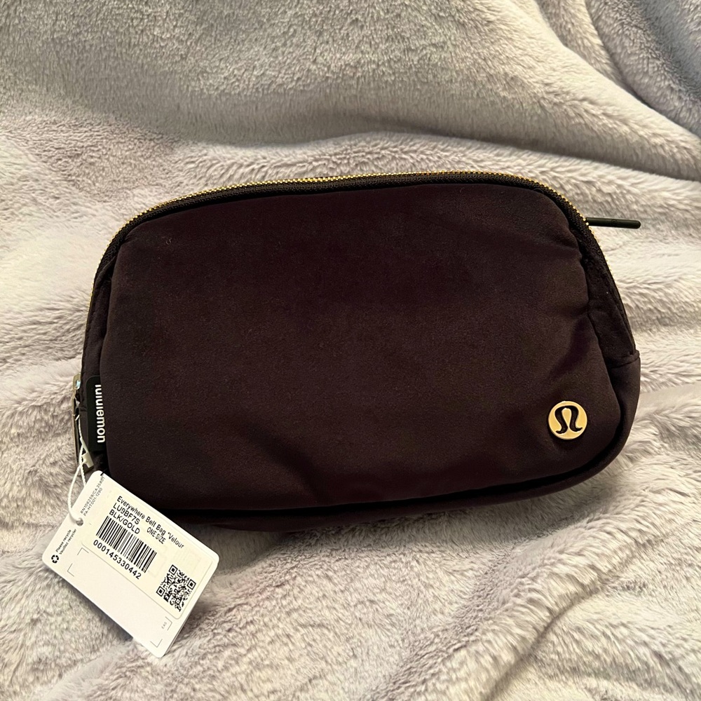 Lululemon 1L Velour Belt Bag